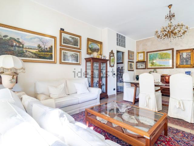 Appartamento in vendita di 126 m² in Via Ettore Brambilla, 17
