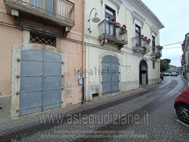 Appartamento in vendita di 126 m² in Via Floriano del Zio, 71