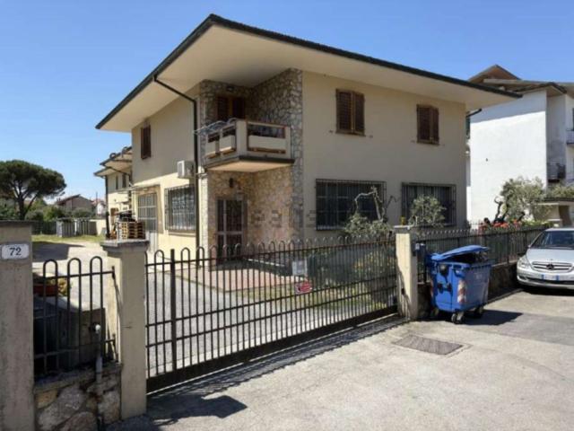 Appartamento in vendita di 126 m² in Via Fratelli Rosselli
