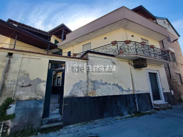 Appartamento in vendita di 126 m² in Via Onorato Pietrantonio, 4