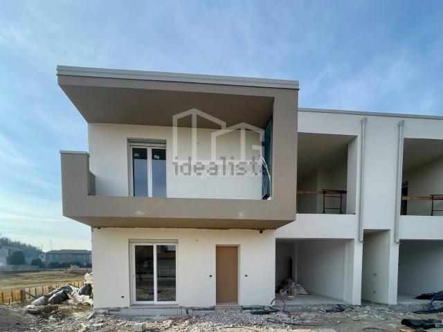 Appartamento in vendita di 126 m² in Via Oglio, 1