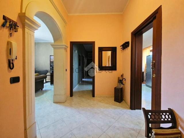 Appartamento in vendita di 126 m² in Via Lucania, 63