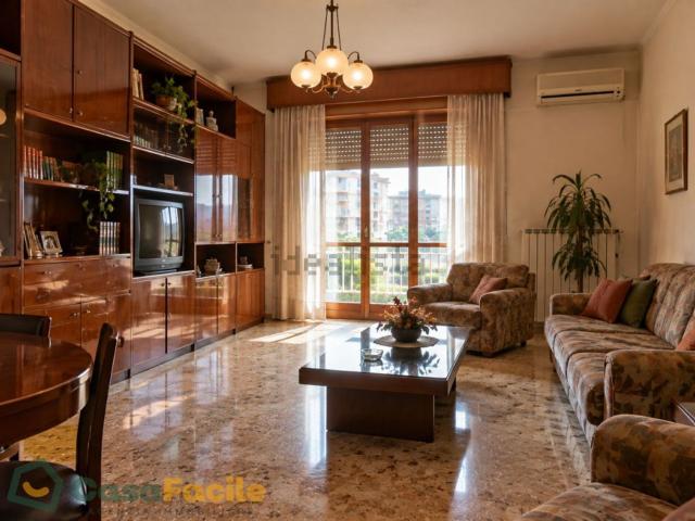 Appartamento in vendita di 126 m² in Via Lucania