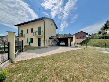 Appartamento in vendita di 126 m² in Via Monsignor Schierano, 7