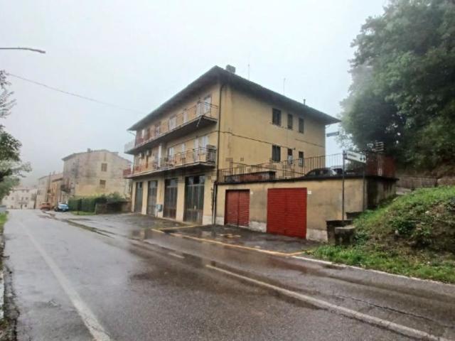 Appartamento in vendita di 126 m² in Via Mario Luzi