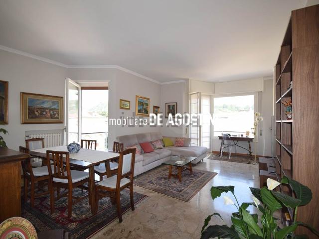 Appartamento in vendita di 126 m² in Via Martiri della Libertà, 14