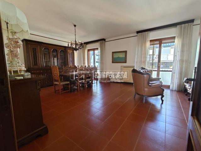 Appartamento in vendita di 126 m² in Via Spartaco Perugini