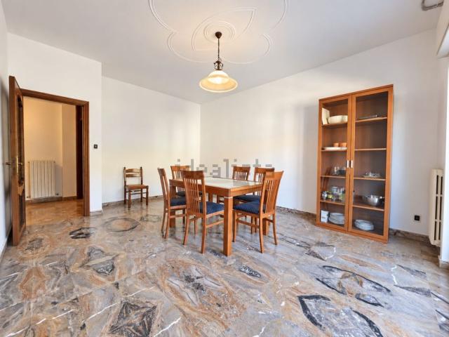 Appartamento in vendita di 126 m² in Via Roma, 11