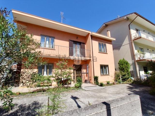 Appartamento in vendita di 126 m² in Via Tarvisio, 90