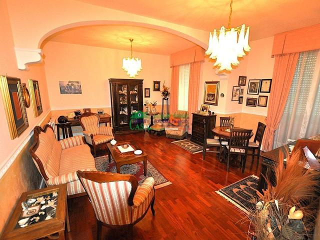 Appartamento in vendita di 126 m² in Via Teocrito