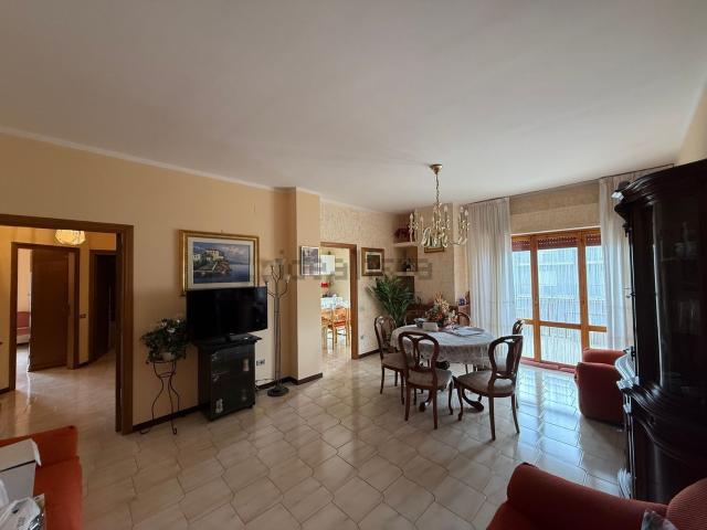 Appartamento in vendita di 126 m² in Via Ubaldo Scevola