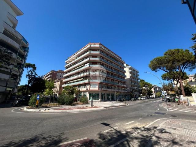 Appartamento in vendita di 126 m² in Viale Vittoria Colonna, 6