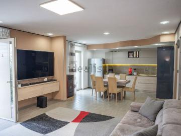 Appartamento in vendita di 126 m² in Contrada Papa, 17