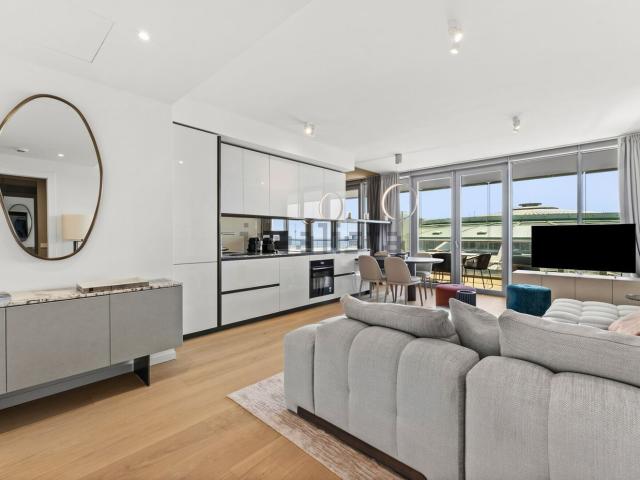 Appartamento in vendita di 126 m² in Piazzale John Fitzgerald Kennedy, 5