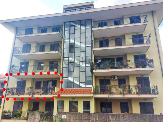 Appartamento in vendita di 126 m² in Strada Condominiale, 95024