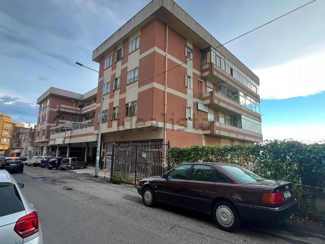 Appartamento in vendita di 127 m² in Via Carlo V, 106