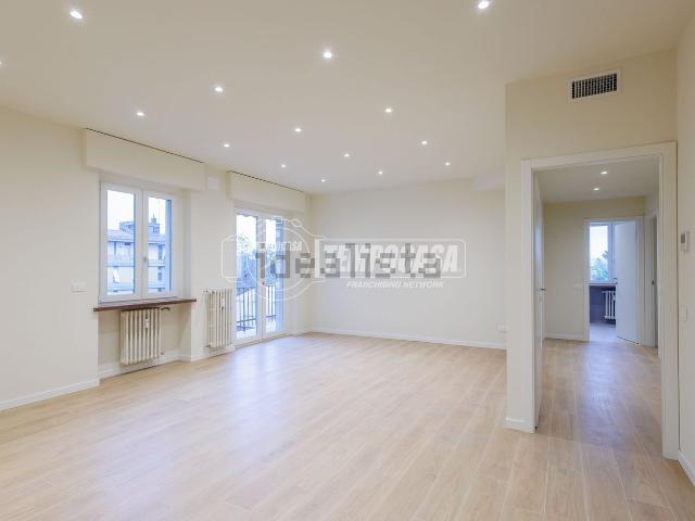 Appartamento in vendita di 127 m² in Via Cassio Parmense, 4