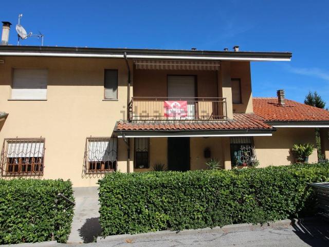 Appartamento in vendita di 127 m² in Via Alba, 2