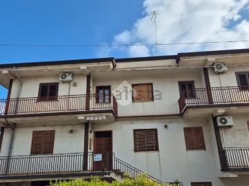 Appartamento in vendita di 127 m² in Via Alfio Cassisi, 21