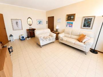 Appartamento in vendita di 127 m² in Via Augusto Righi, 33