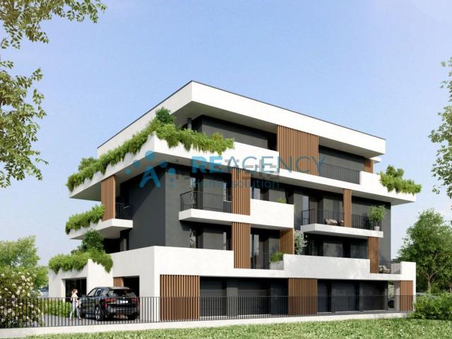 Appartamento in vendita di 127 m² in Via Battaglione Aosta