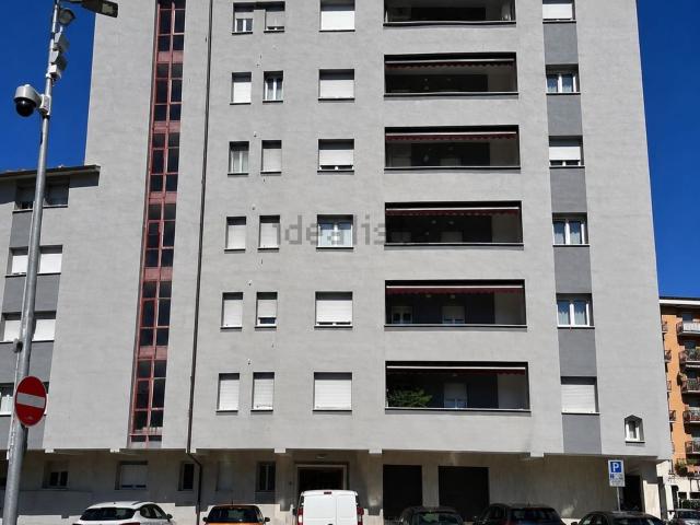 Appartamento in vendita di 127 m² in Via Breve, 1