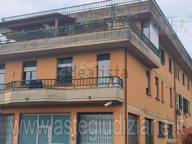 Appartamento in vendita di 127 m² in Via Buggianese