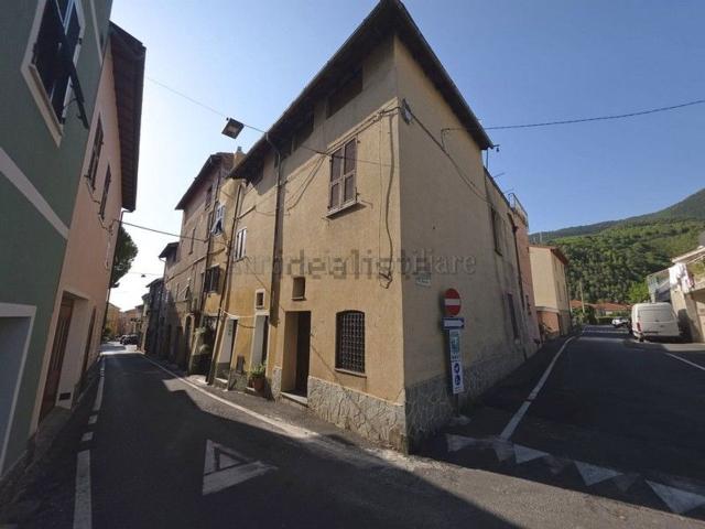 Appartamento in vendita di 127 m² in Via Garassini