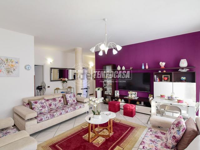 Appartamento in vendita di 127 m² in Via General Cantore