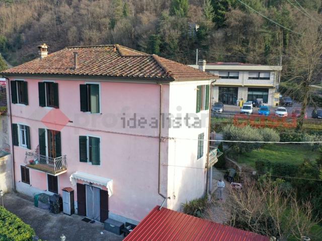 Appartamento in vendita di 127 m² in Via del Brennero, 4