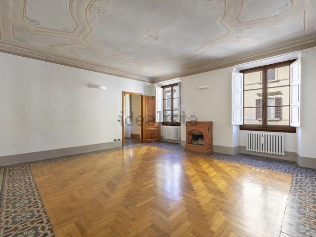 Appartamento in vendita di 127 m² in Via della Mattonaia