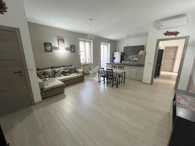 Appartamento in vendita di 127 m² in Via Francesco Raviolo, 17