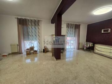 Appartamento in vendita di 127 m² in Via Italia