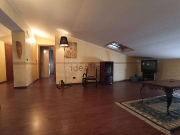Appartamento in vendita di 127 m² in Via Onofrio dalla Castagna, 83