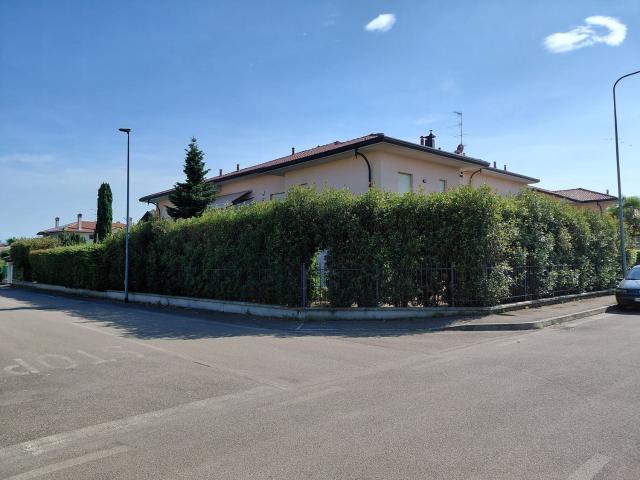 Appartamento in vendita di 127 m² in Via L. Pirandello, 1