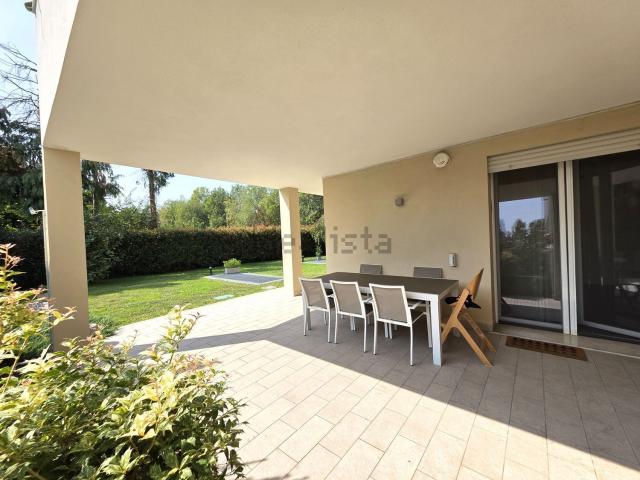 Appartamento in vendita di 127 m² in Via Luigi Girardi