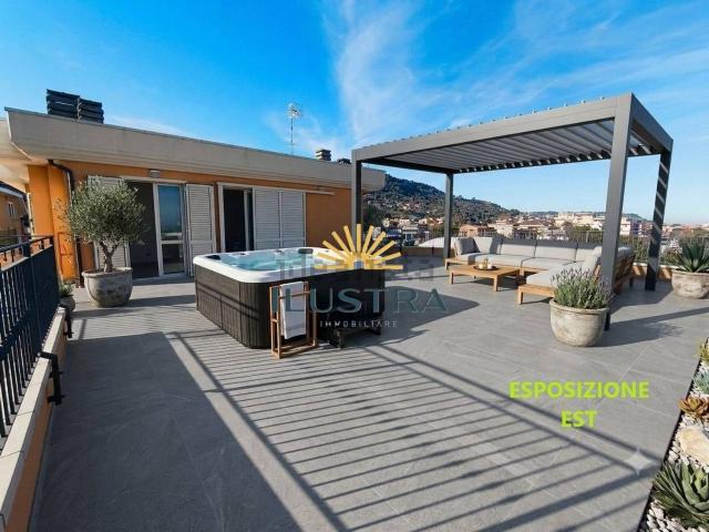 Appartamento in vendita di 127 m² in Via Salvo D&apos Acquisto, 15