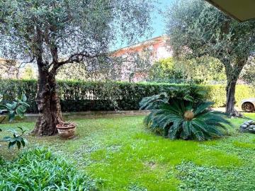 Appartamento in vendita di 127 m² in Via Poggioletto, 1