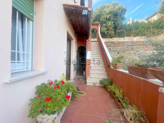 Appartamento in vendita di 127 m² in Via Pratolungo, 13