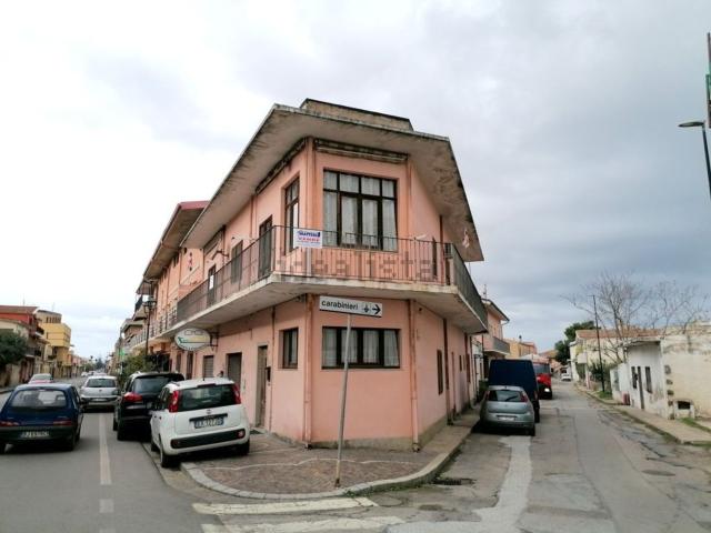 Appartamento in vendita di 127 m² in Via principe di piemonte, 147