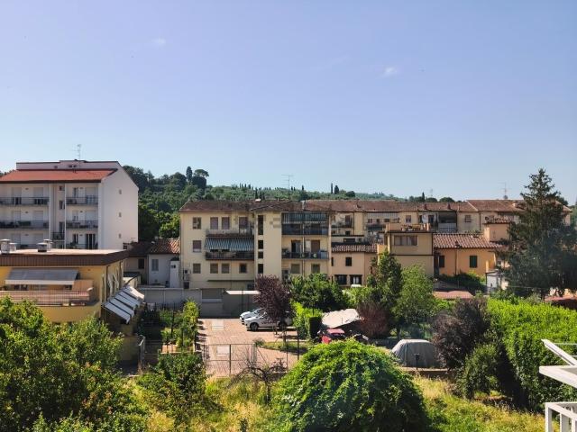 Appartamento in vendita di 127 m² in Via Rolando Burchietti, 25