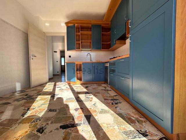 Appartamento in vendita di 127 m² in Via Regione Colombero, 9