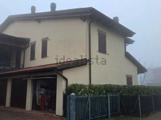 Appartamento in vendita di 128 m² in Via Cà de Fabbri