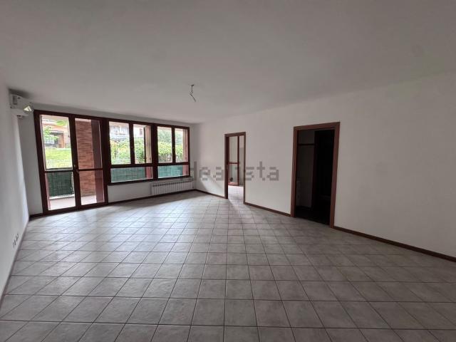 Appartamento in vendita di 128 m² in Via Chiesa, 4