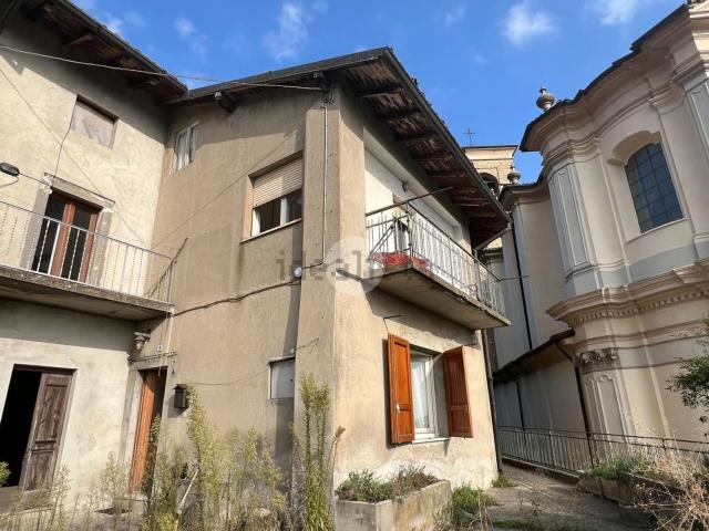 Appartamento in vendita di 128 m² in Via CHIESA, 9