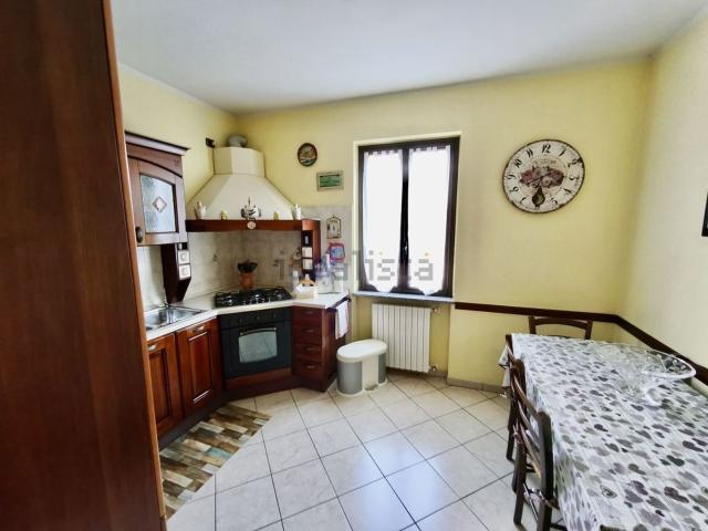 Appartamento in vendita di 128 m² in Via Cisa, 73