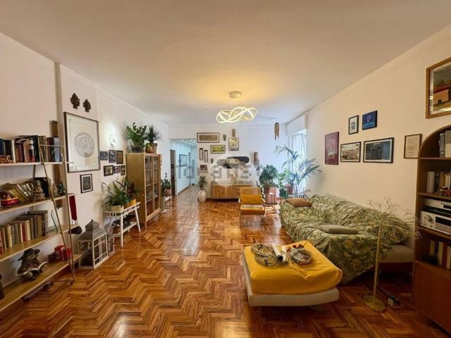Appartamento in vendita di 128 m² in Via Alfredo Sandulli, 8
