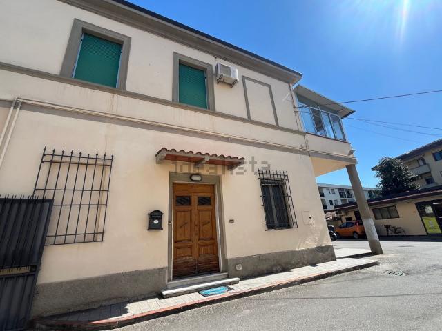 Appartamento in vendita di 128 m² in Via Giuseppe Garibaldi, 144