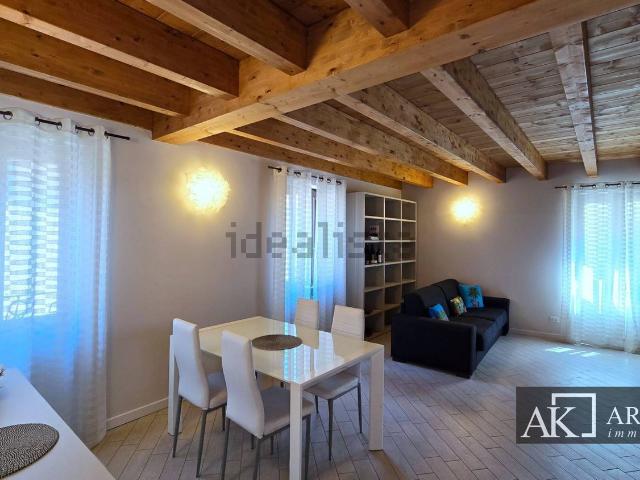 Appartamento in vendita di 128 m² in Via Giuseppe Prina, 4