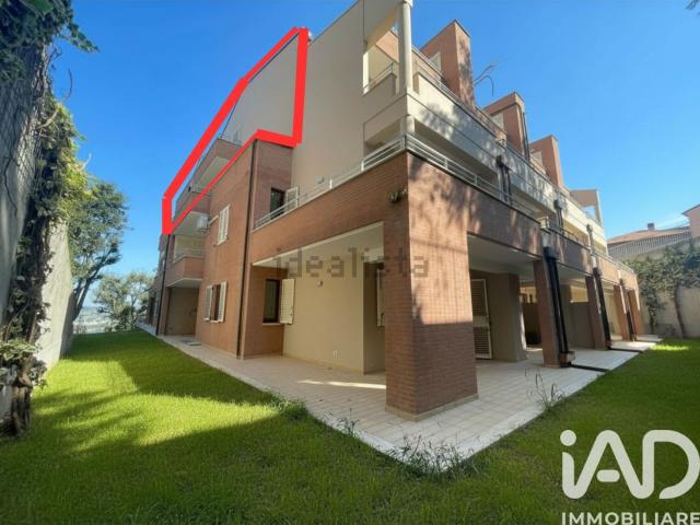 Appartamento in vendita di 128 m² in Via Dante Alighieri